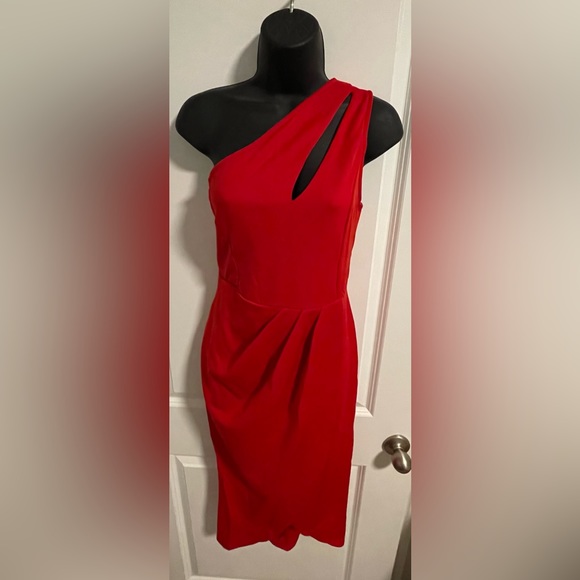 Keyhole Lace Dress with Asymmetric Hem main image 1